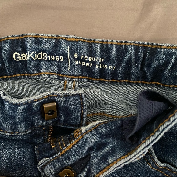 Gap Kids Super Skinny Jeans - Picture 2 of 5